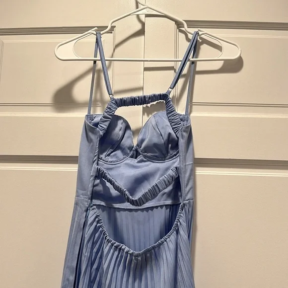 Maxi Pleated Dress - Picture 4 of 7